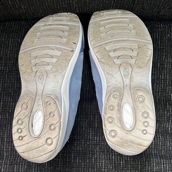 Easy Spirit size 8.5 slip on Sneakers - Picture 8 of 8